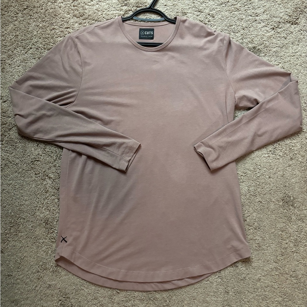 Cuts Curved Hem Tee